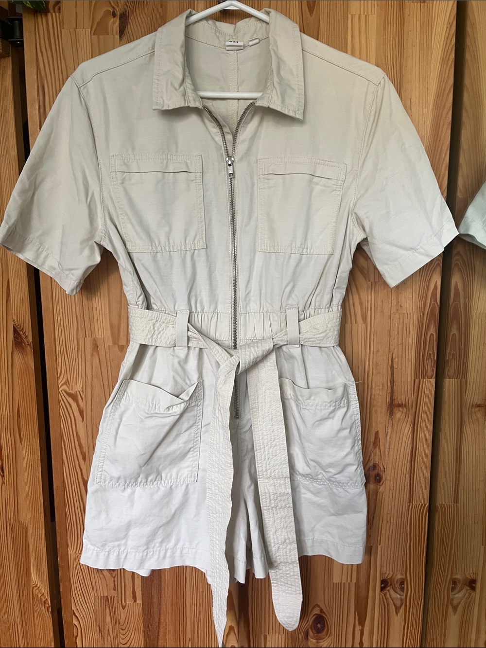 GAP cream cotton romper (size 4)